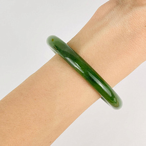 Браслет цельный из Нефрита, Артикул: 115229 - изображение товара №1