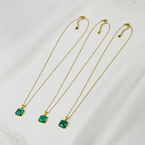 Кулон на цепочке из Малахита, Артикул: 106425 - изображение товара №2