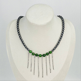 Колье из Гематита и Нефрита