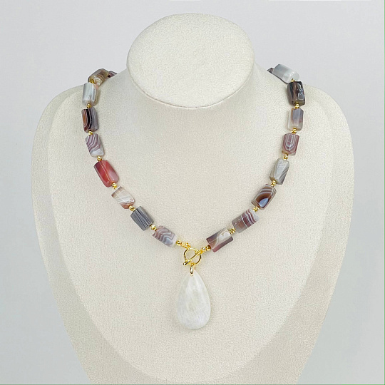 Колье из ботсванского Агата и Лунного камня, Артикул: 116882 - изображение товара №1