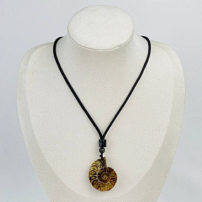 Кулон на шнурке из Аммонита, Артикул: 085785 - изображение товара №1