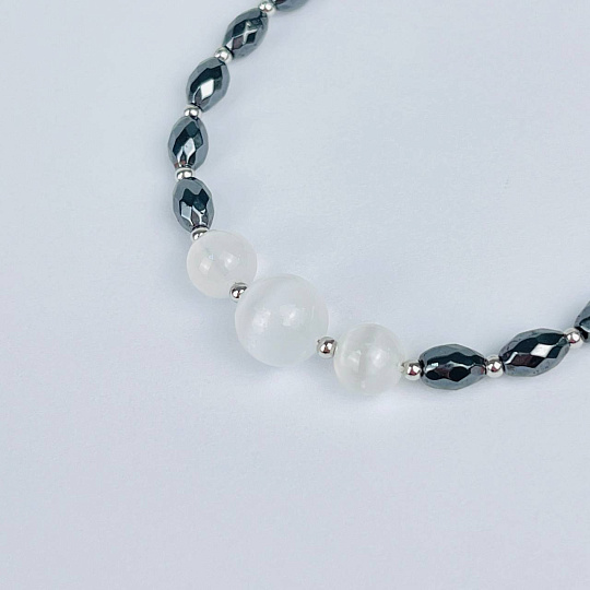 Браслет из Селенита и Гематита, Артикул: 118240 - изображение товара №3