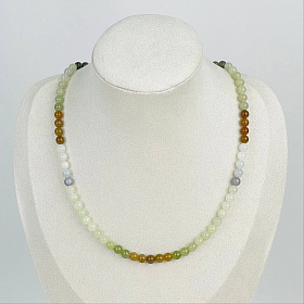 Колье из Нефрита