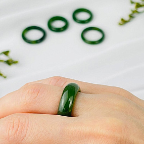 Кольцо цельное из Нефрита