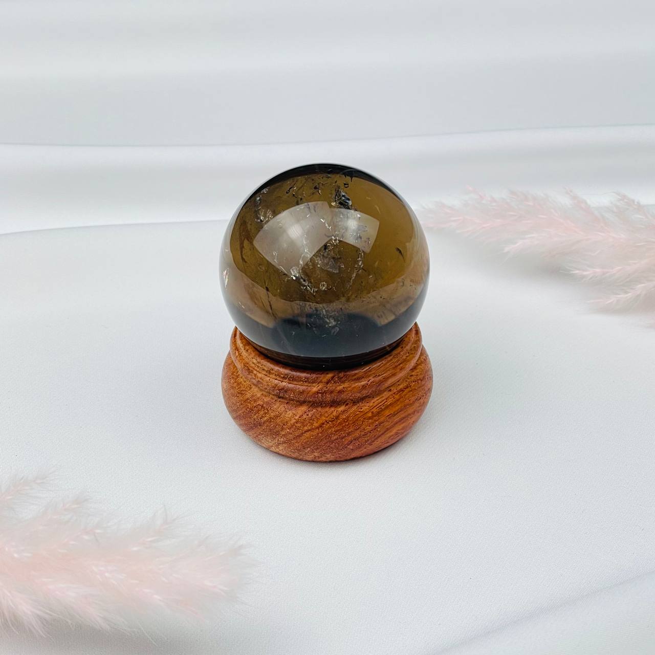 Шар из Раухтопаза на подставке - изображение товара №1