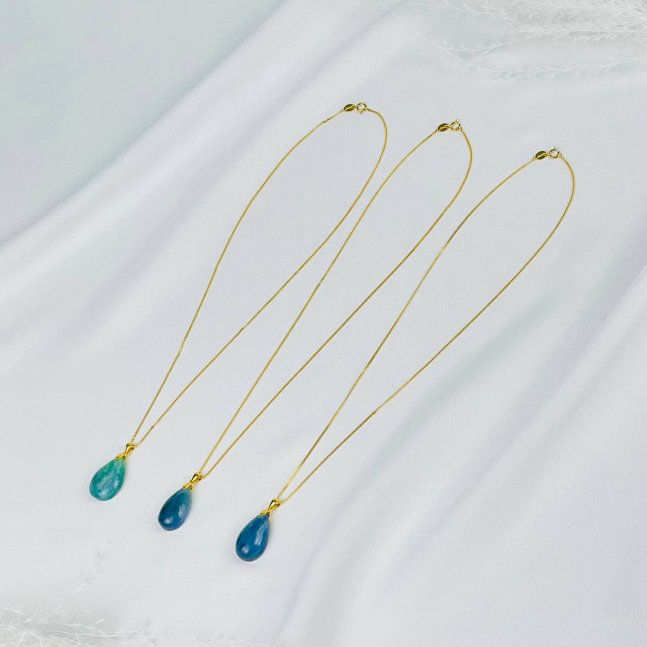 Кулон на цепочке из Кианита - изображение товара №0