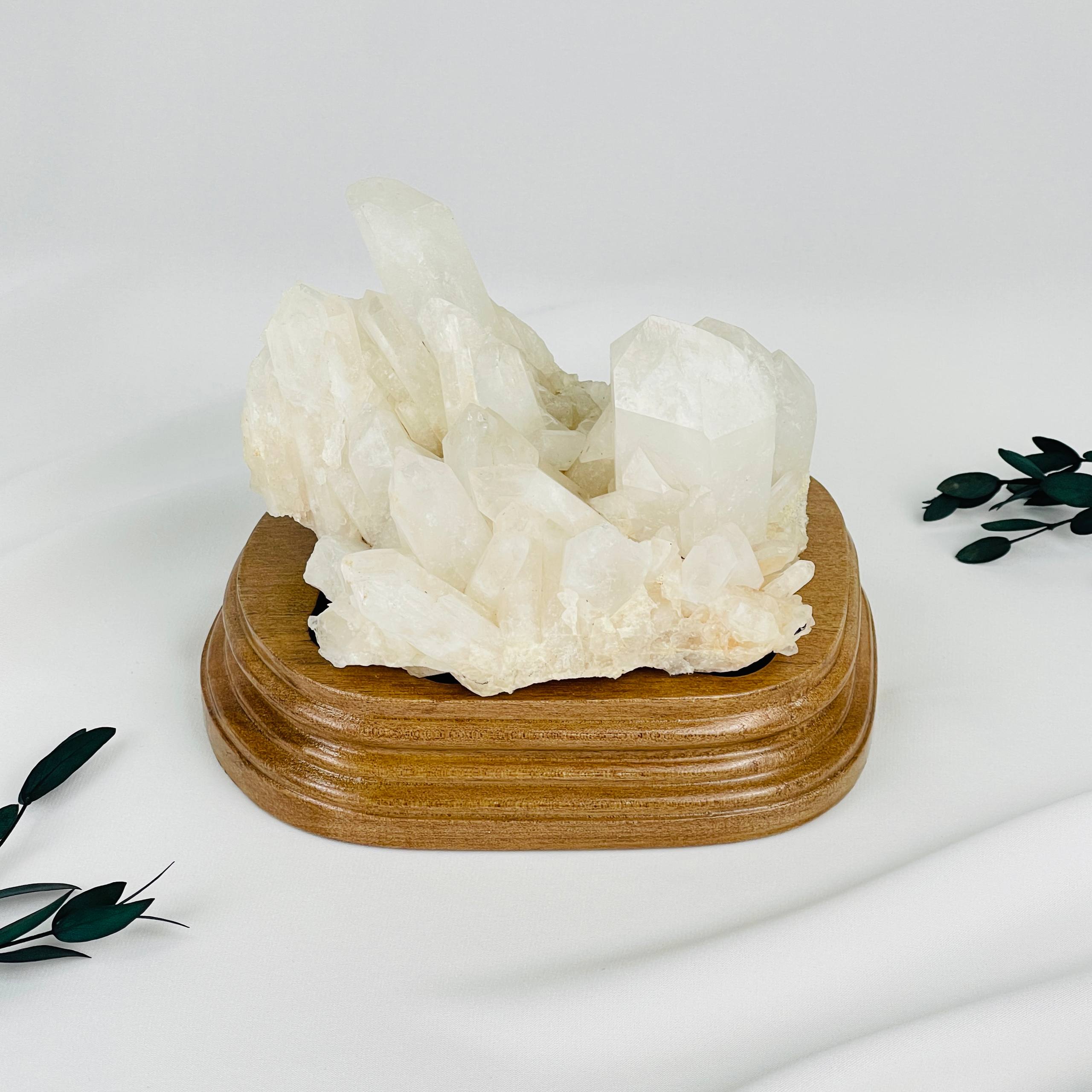 Друза Горного Хрусталя на подставке - изображение товара №1