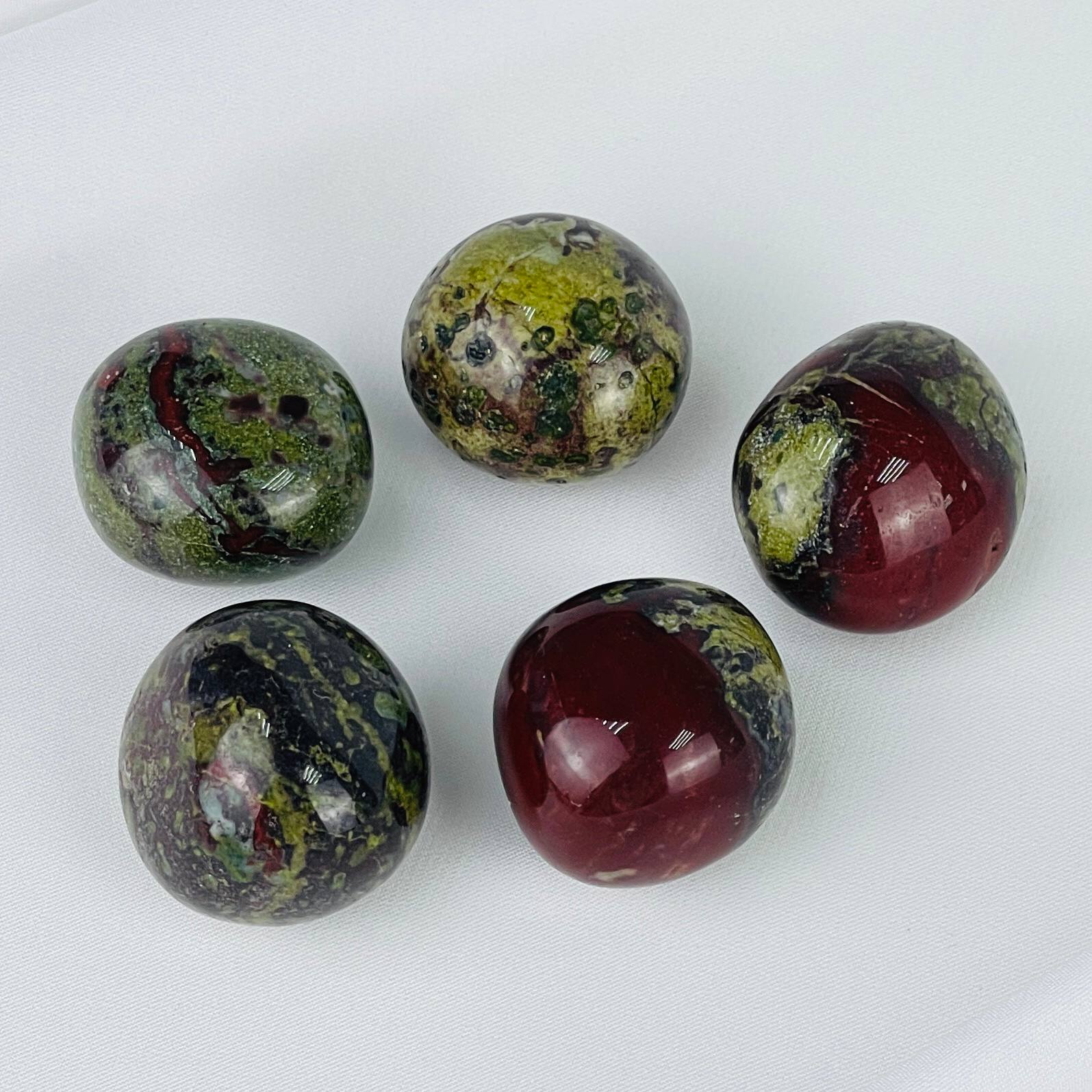 Галтовка из зеленой Яшмы (25 шт) - изображение товара №2