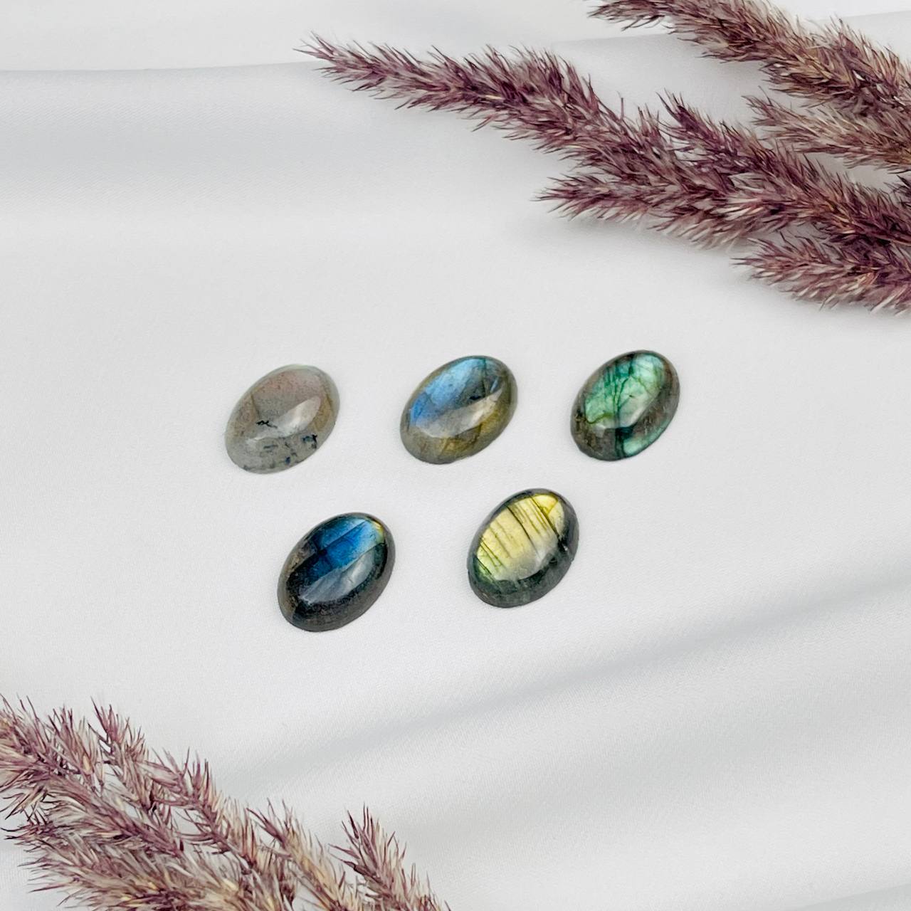 Кабошон из камня Лабрадор - изображение товара №1