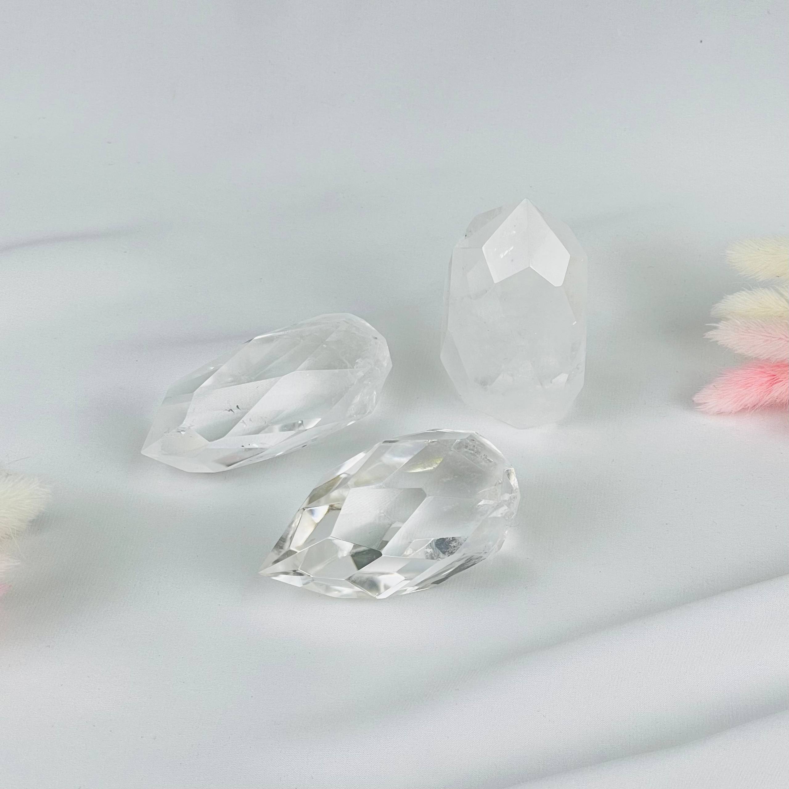 Кристалл из Горного Хрусталя сакральная геометрия Воздух - изображение товара №1