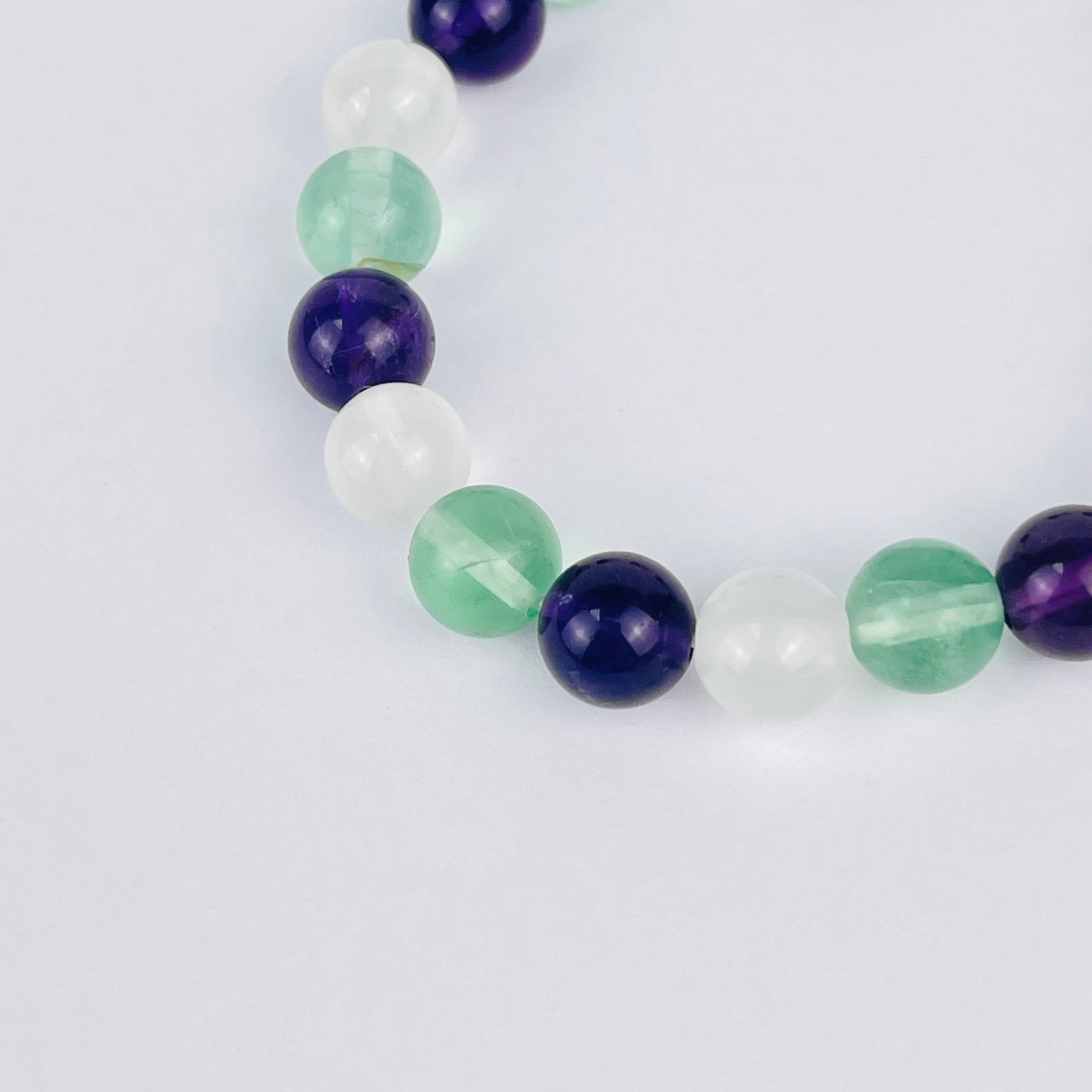 Браслет "Стихия Эфир" из Аметиста, Флюорита и Селенита - изображение товара №3