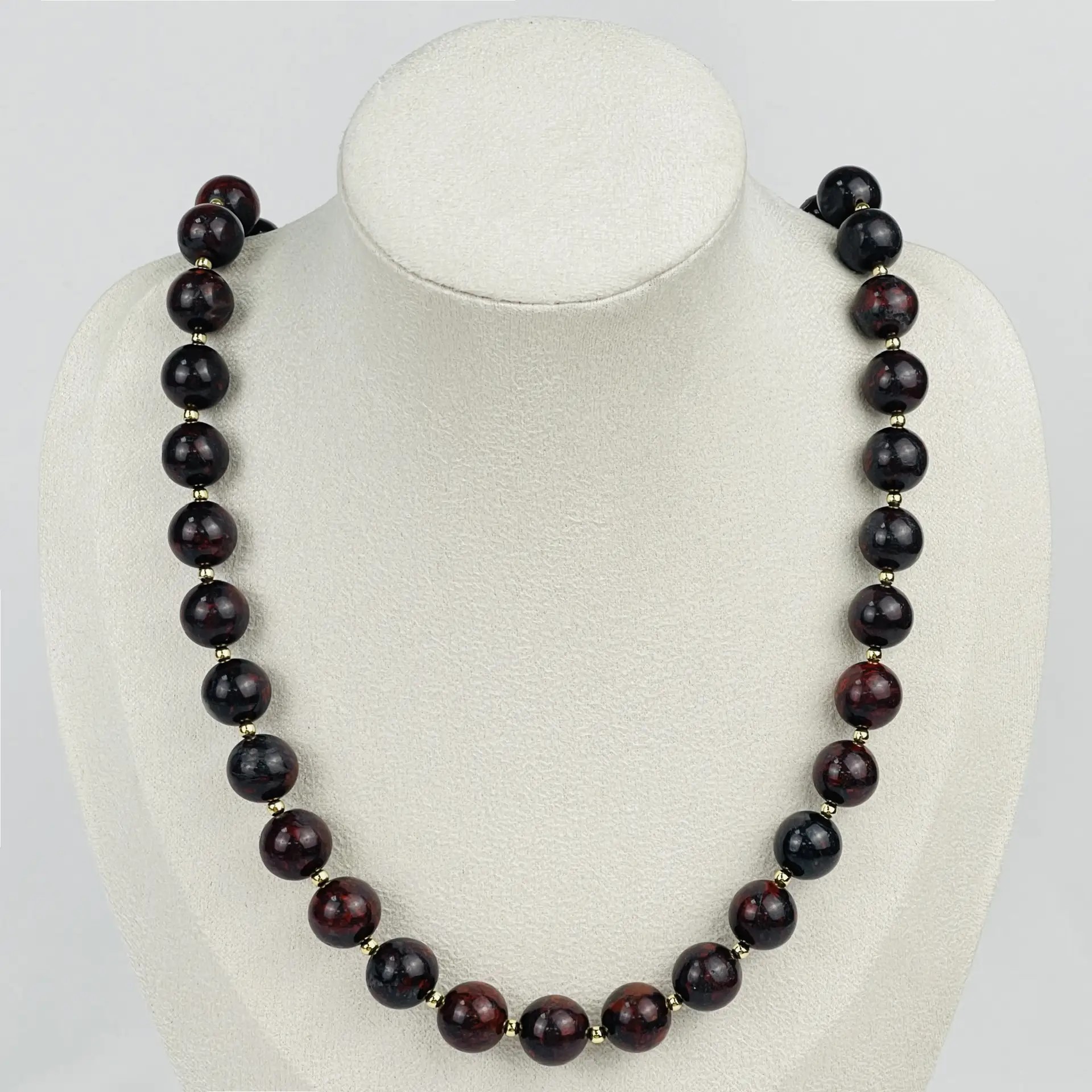 Колье из Яшмы (Кровавик) - изображение товара №1