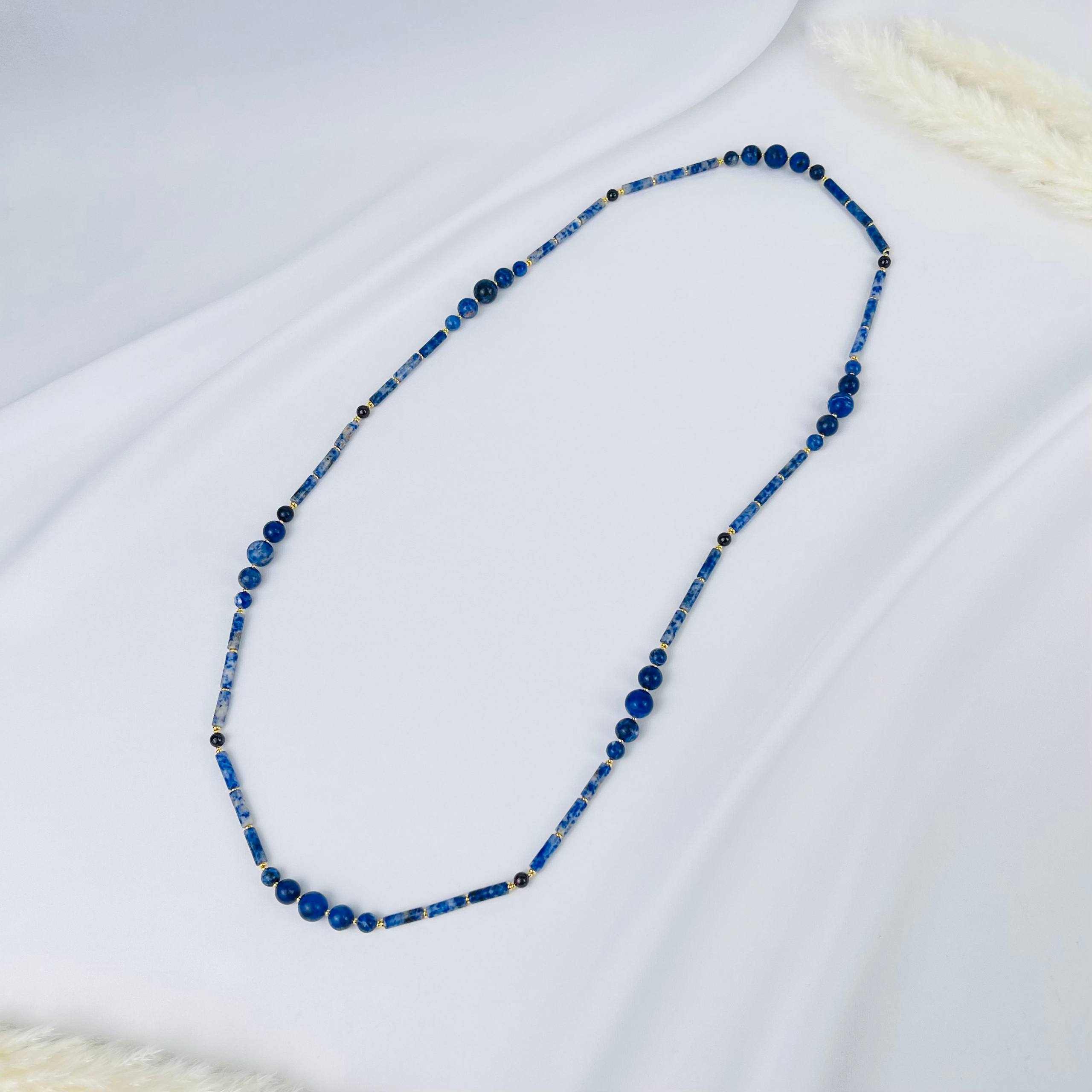 Колье из Содалита и Граната - изображение товара №1