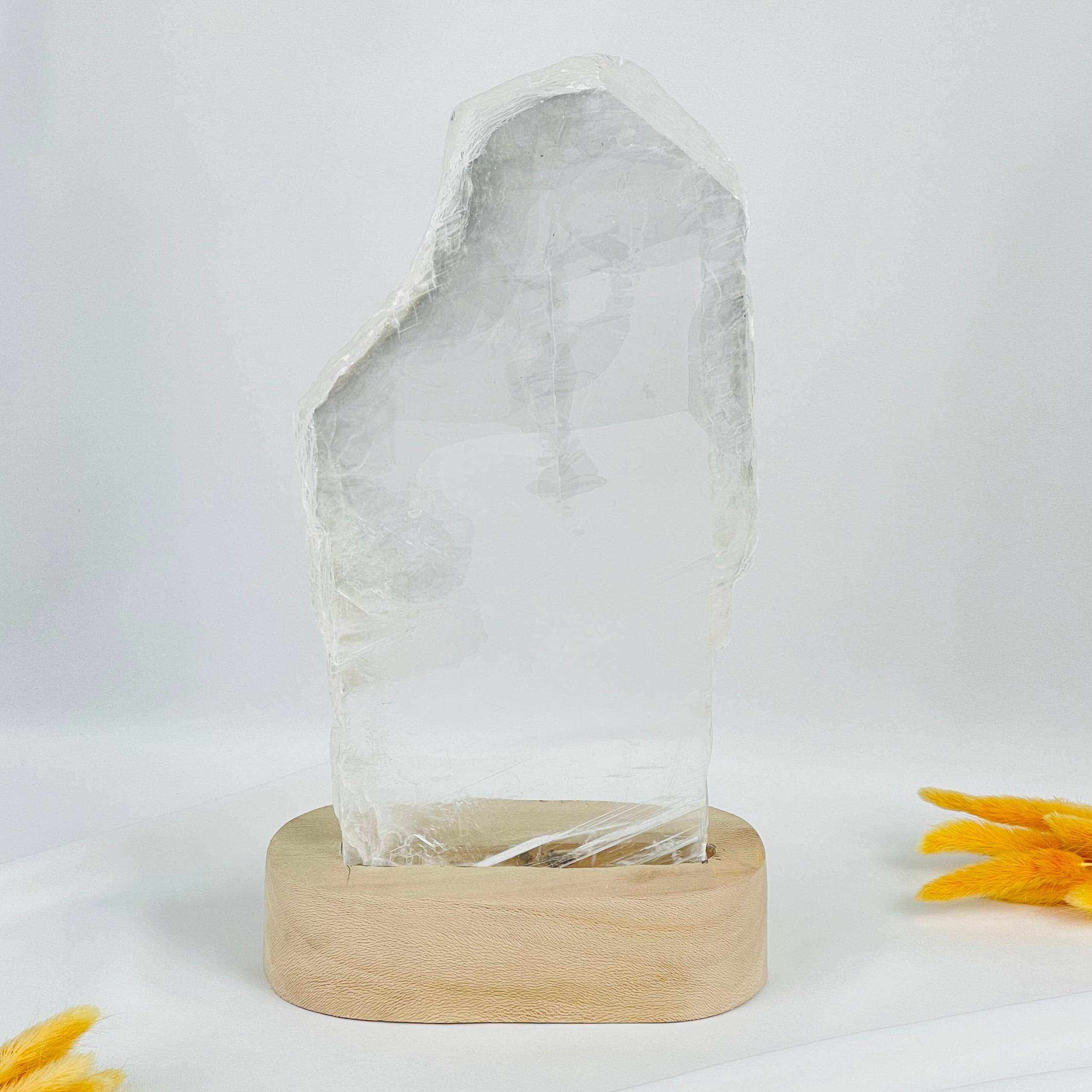 Срез Селенита на подставке - изображение товара №3