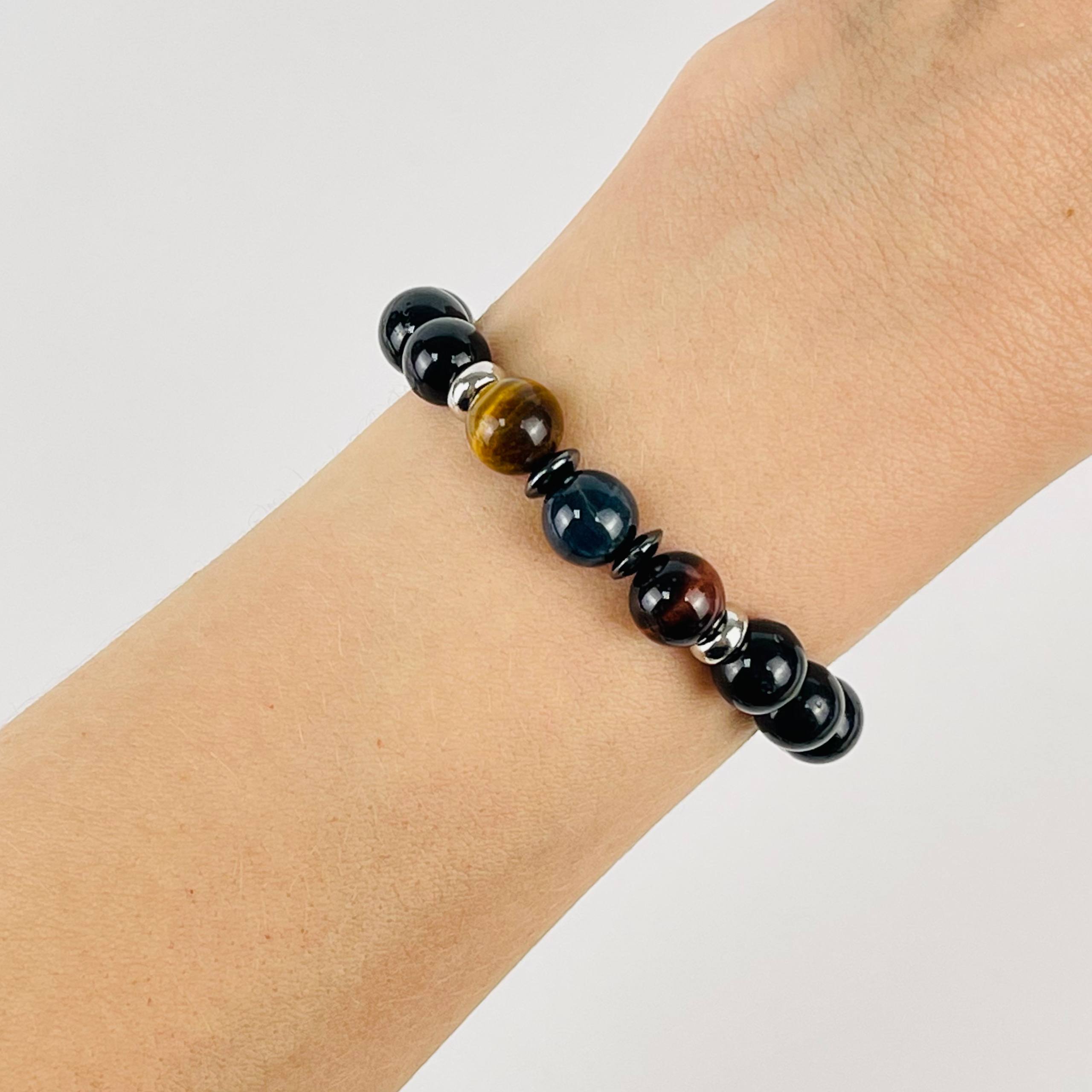 Браслет из Турмалина, Тигрового, Бычьего и Соколиного глаза - изображение товара №0