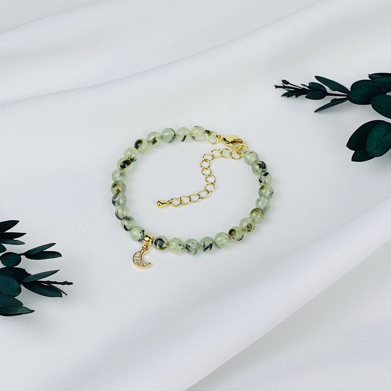 Браслет из Пренита с подвеской - изображение товара №1