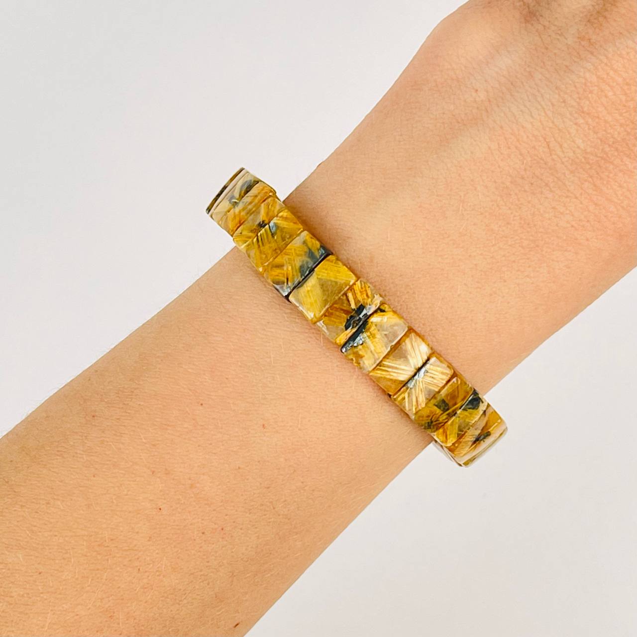 Браслет из Рутилового кварца с включением Титана - изображение товара №1 Браслет из Рутилового кварца с включением Титана - изображение товара №0