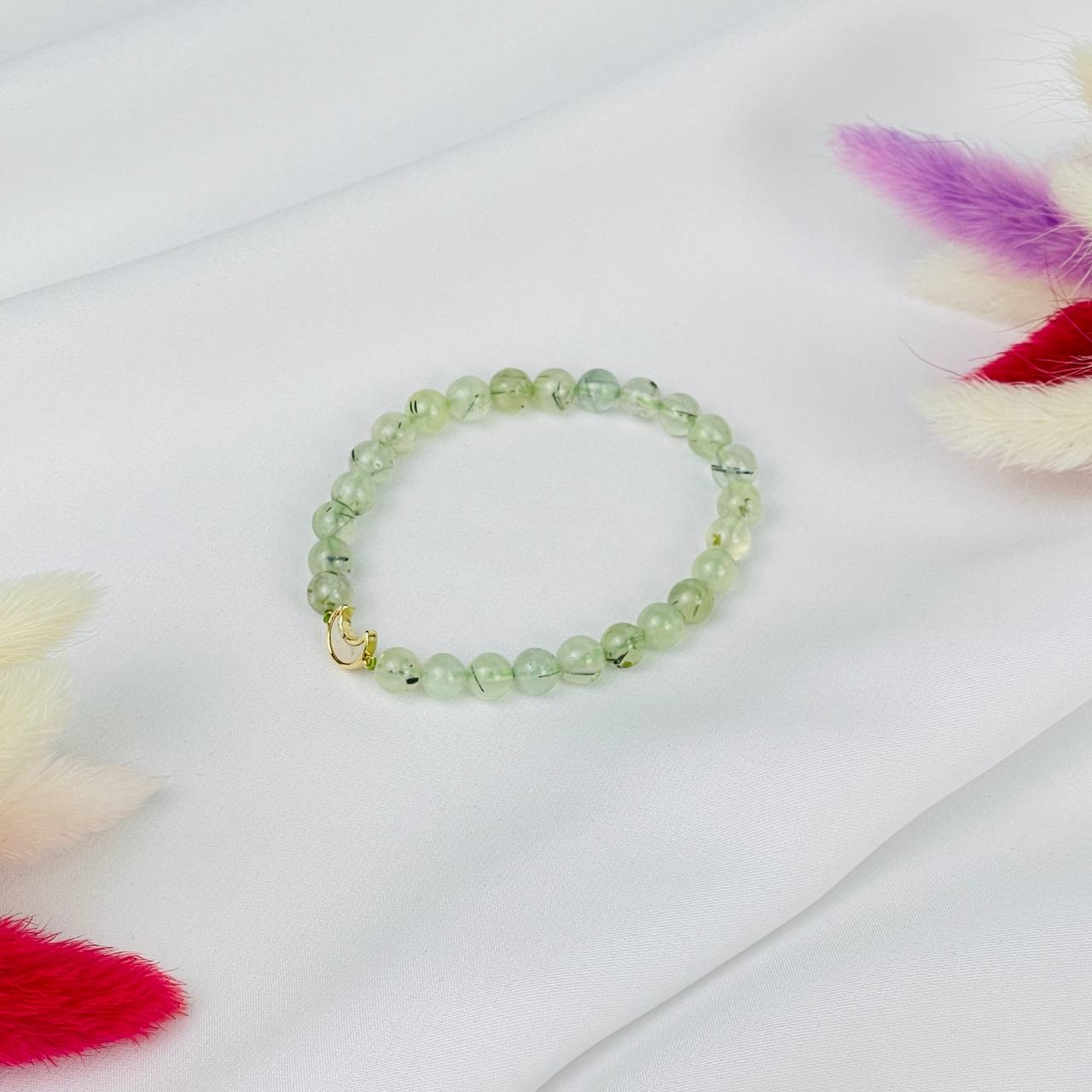 Браслет из Пренита с перламутровой вставкой месяц - изображение товара №3