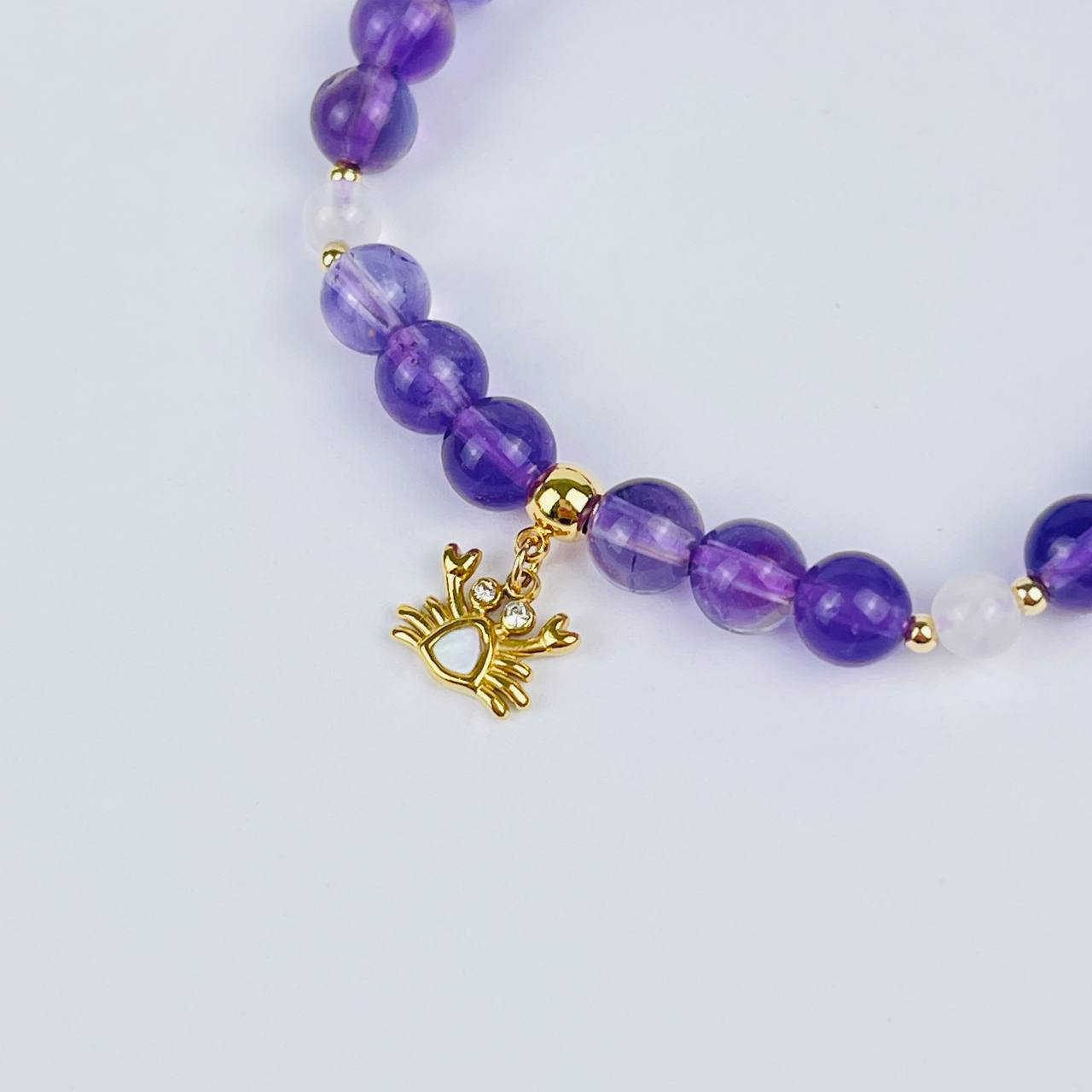Браслет из детский из Аметиста и Лунного камня с подвеской - изображение товара №2
