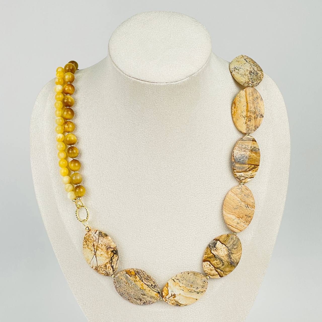 Колье из Яшмы, Тигрового глаза и Кальцита - изображение товара №1