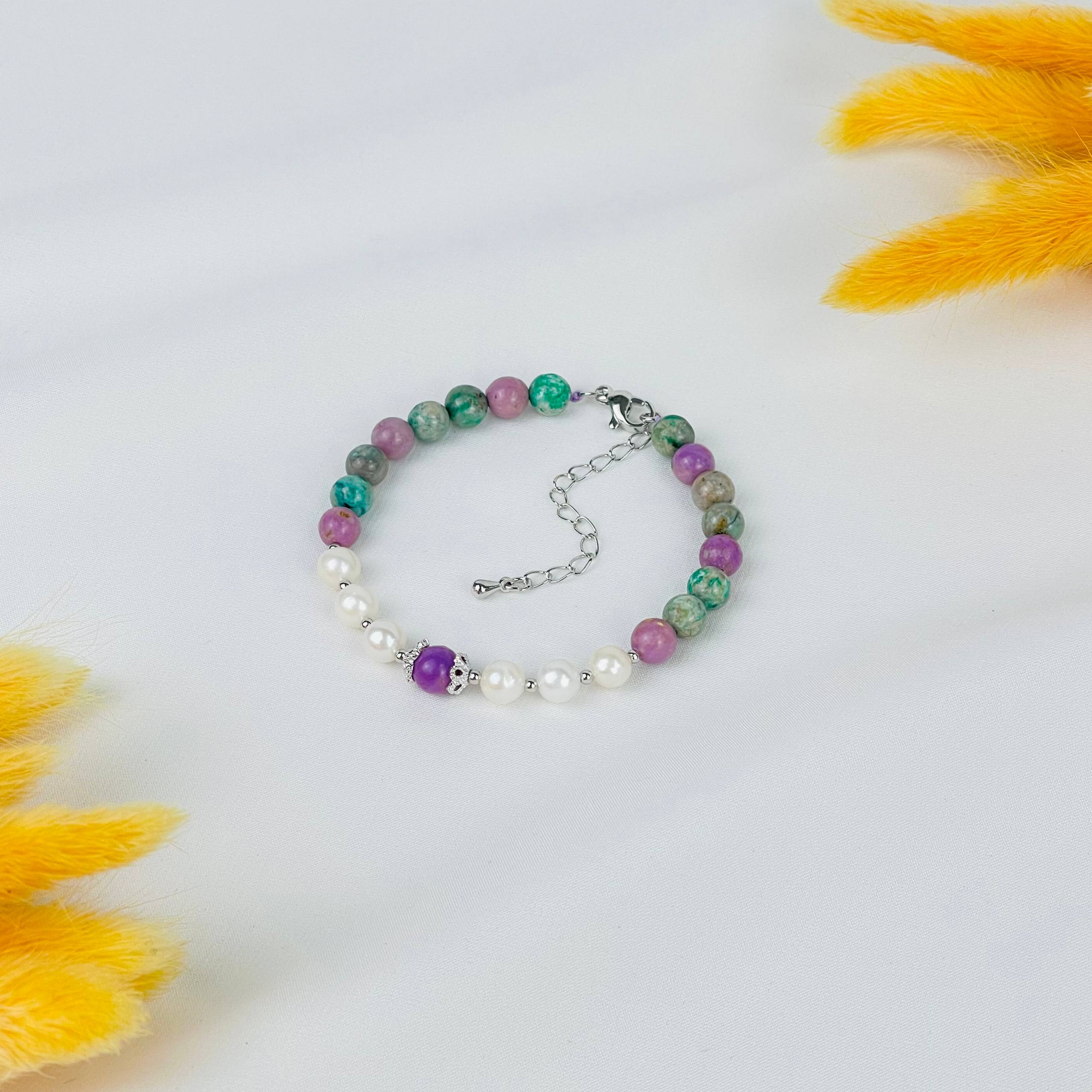 Браслет из Фосфосидерита, Варисцита и Жемчуга - изображение товара №1