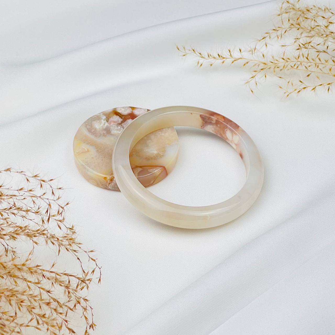 Браслет цельный из цветочного Агата со срезом - изображение товара №1