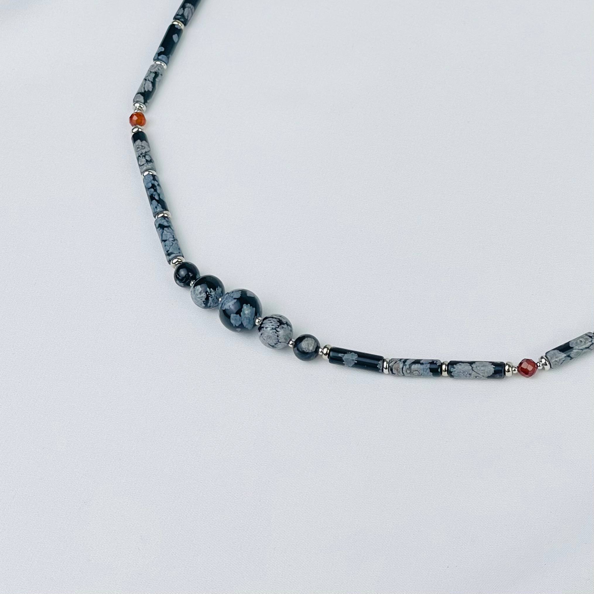 Колье из снежного Обсидиана и Граната (Спессартин) - изображение товара №2