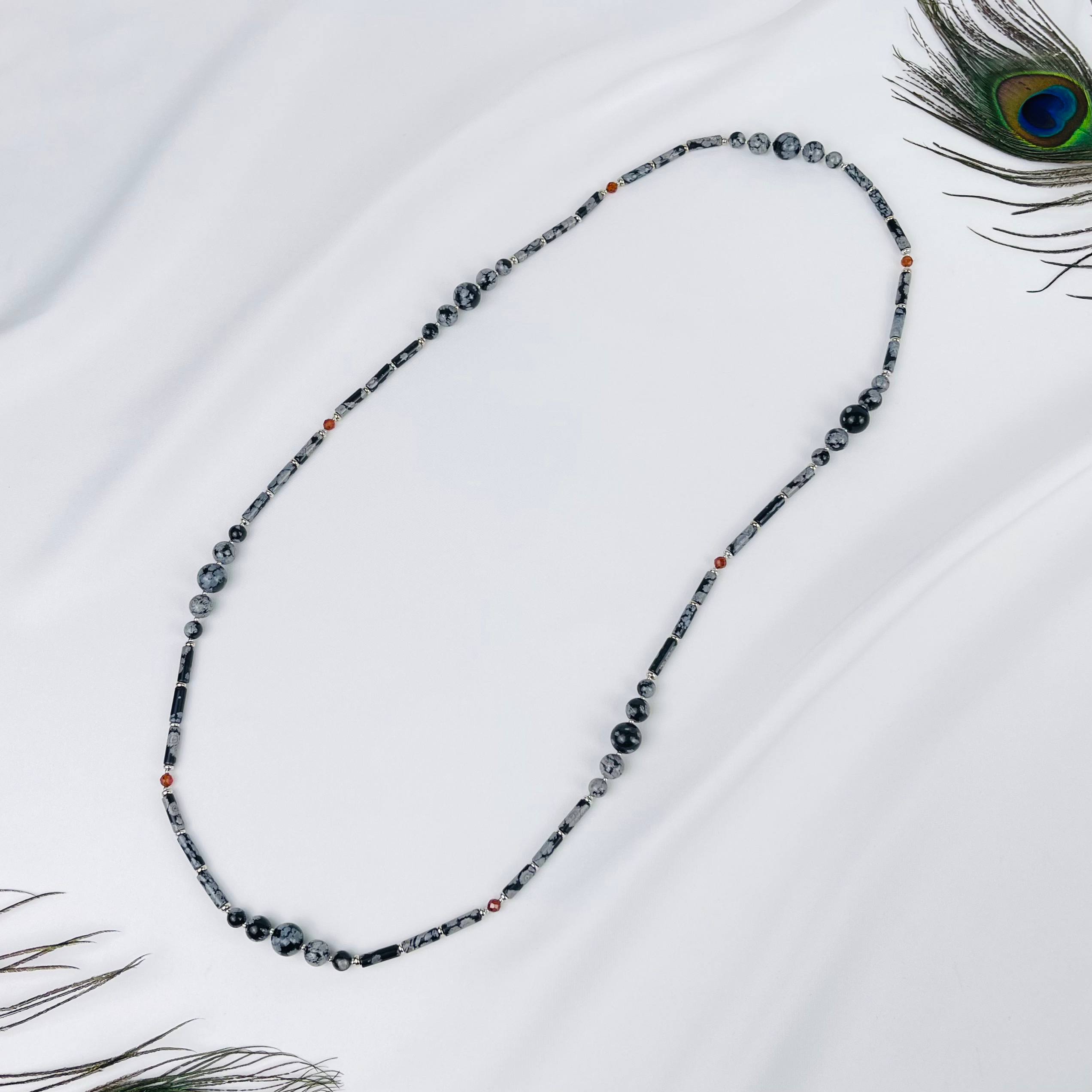 Колье из снежного Обсидиана и Граната (Спессартин) - изображение товара №1