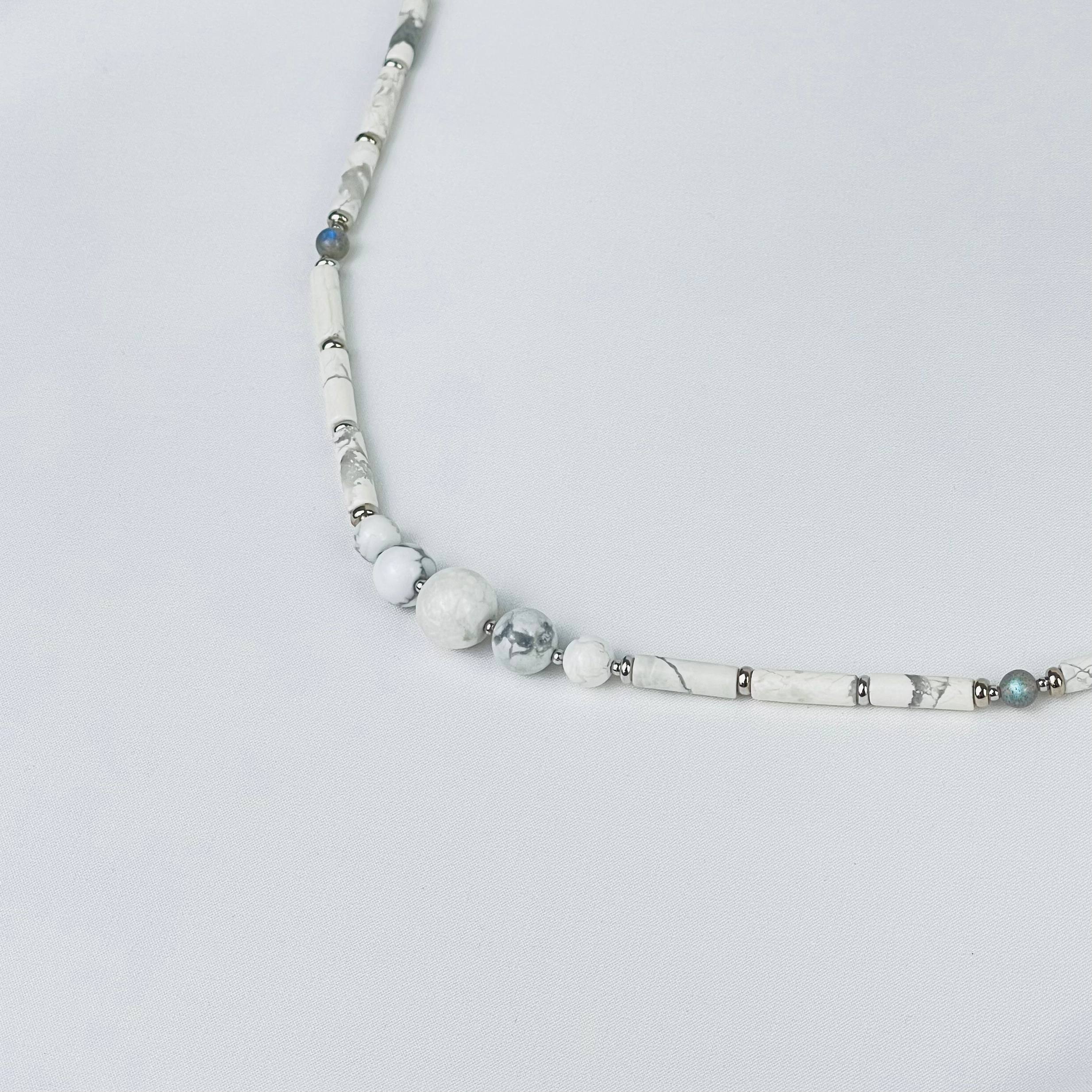 Колье из Говлита и Лабрадора - изображение товара №2