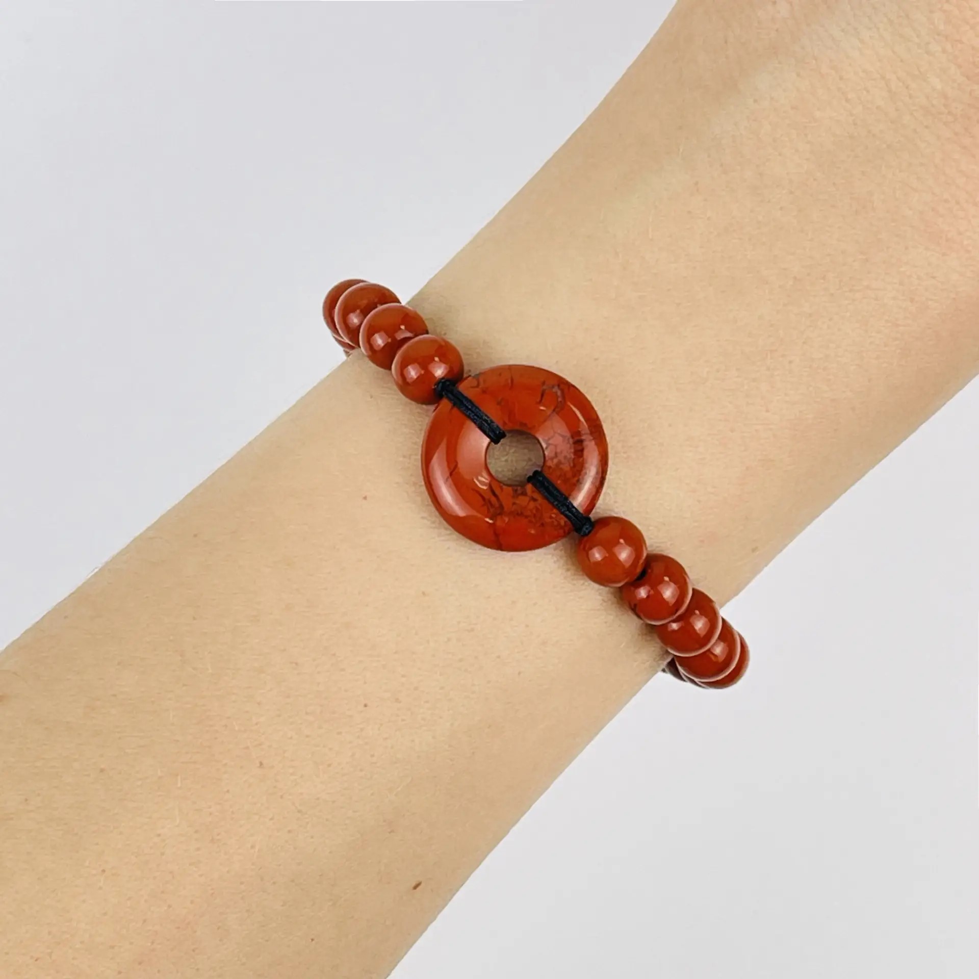 Браслет с бусиной (Би) регулиреумый из кирпичной Яшмы - изображение товара №2