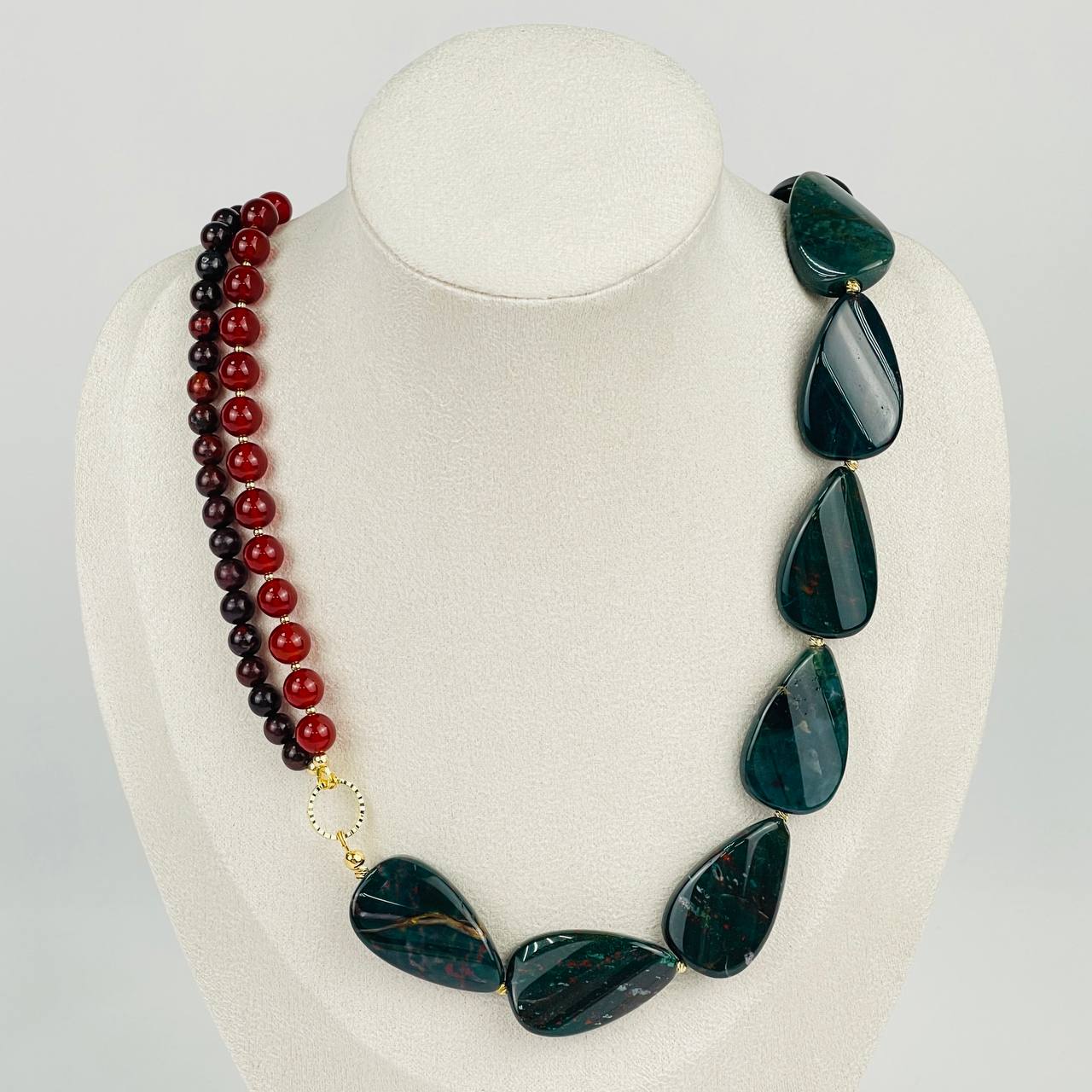 Колье из Яшмы и Сердолика - изображение товара №1