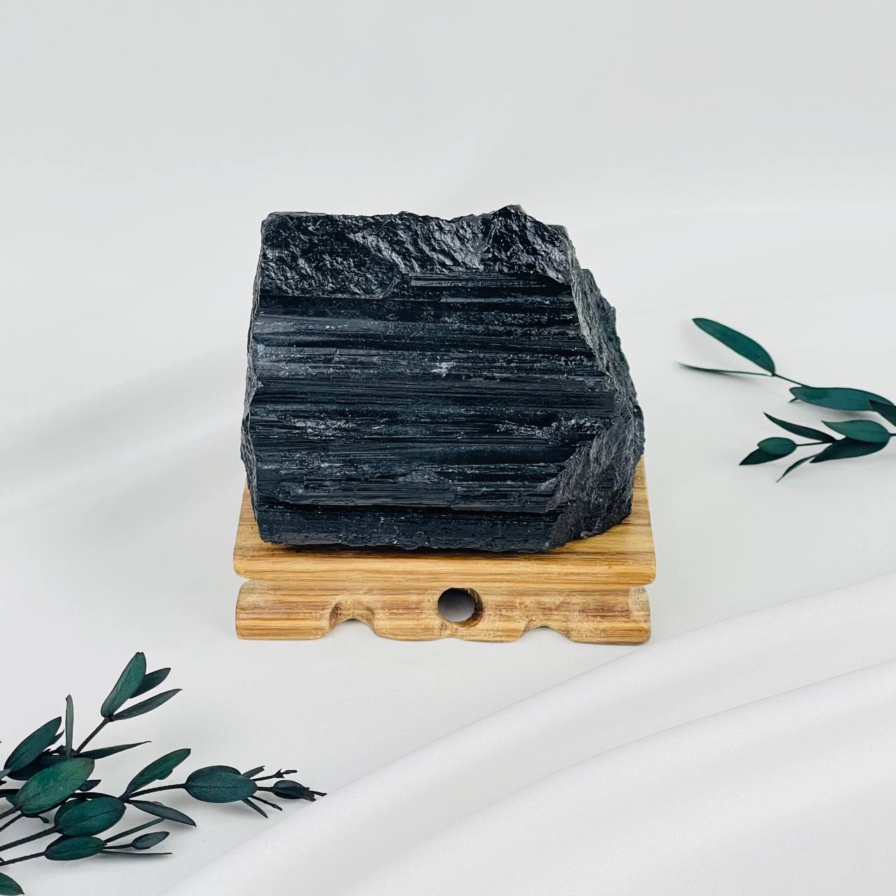 Кристалл необработанного Турмалина (Шерл) - изображение товара №1