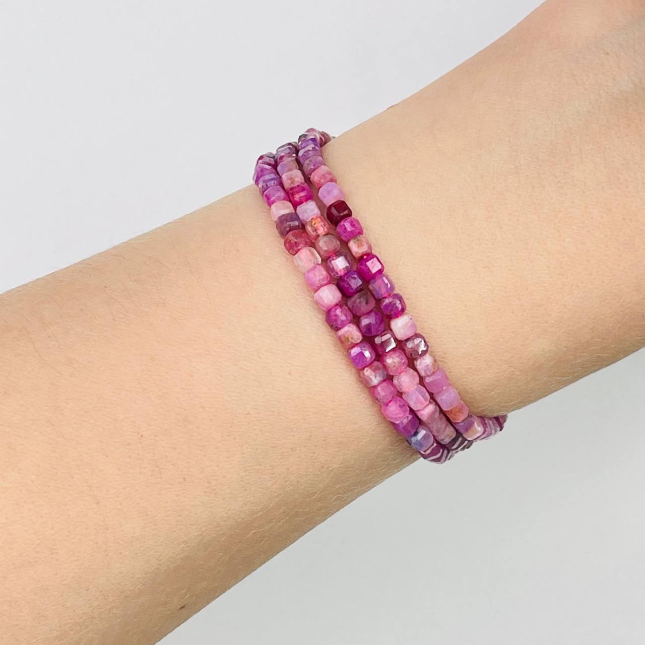 Бусины для украшений из розового Сапфира - изображение товара №1