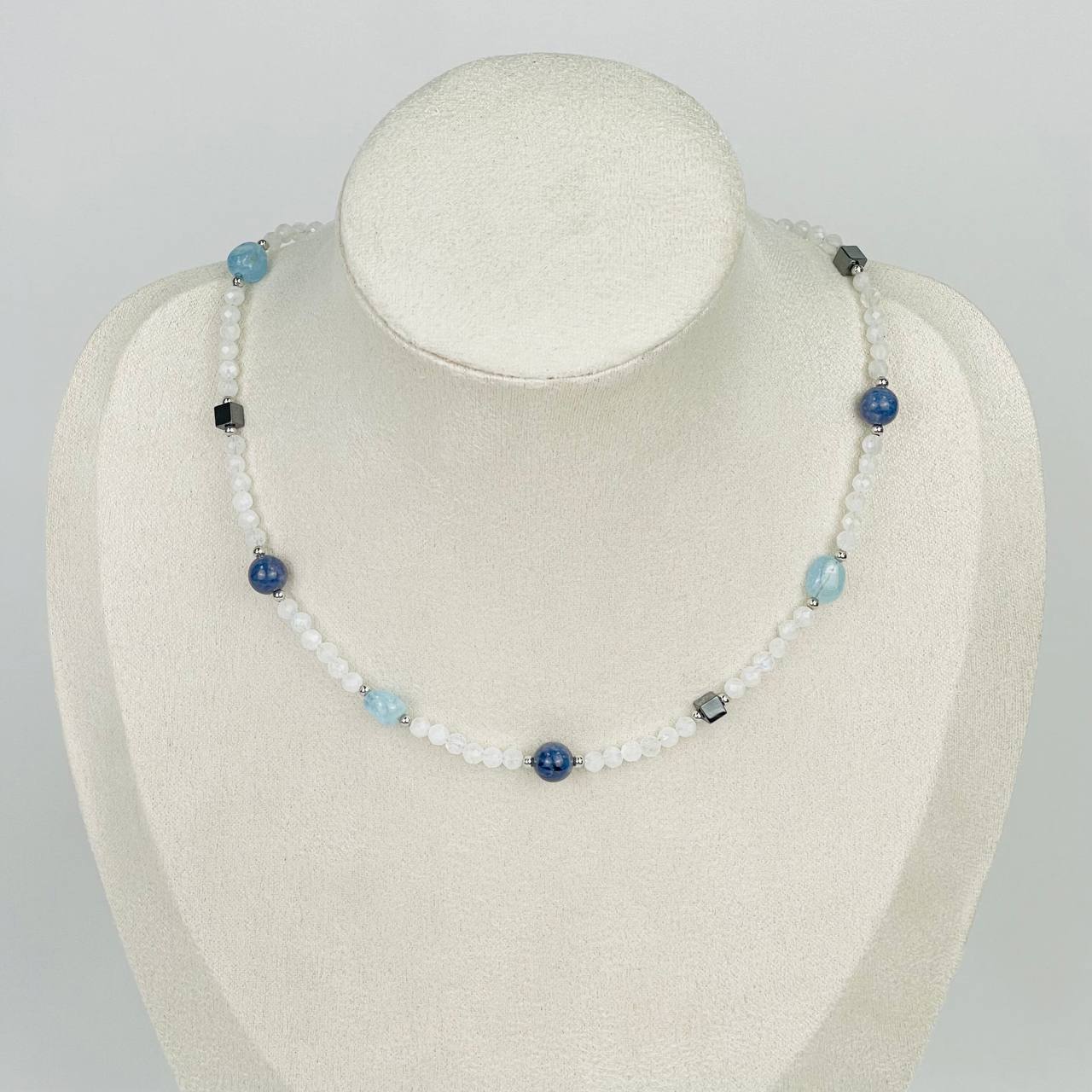 Колье из Лунного камня, Аквамарина, Сапфира и Гематита - изображение товара №1