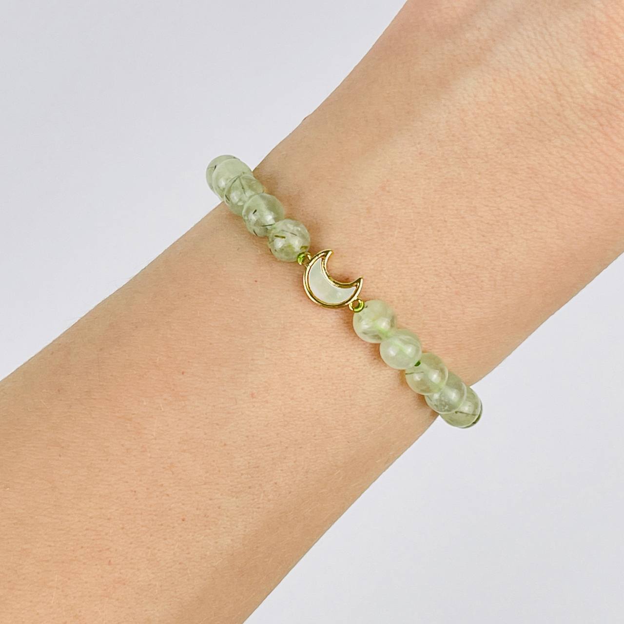 Браслет из Пренита с перламутровой вставкой месяц - изображение товара №0