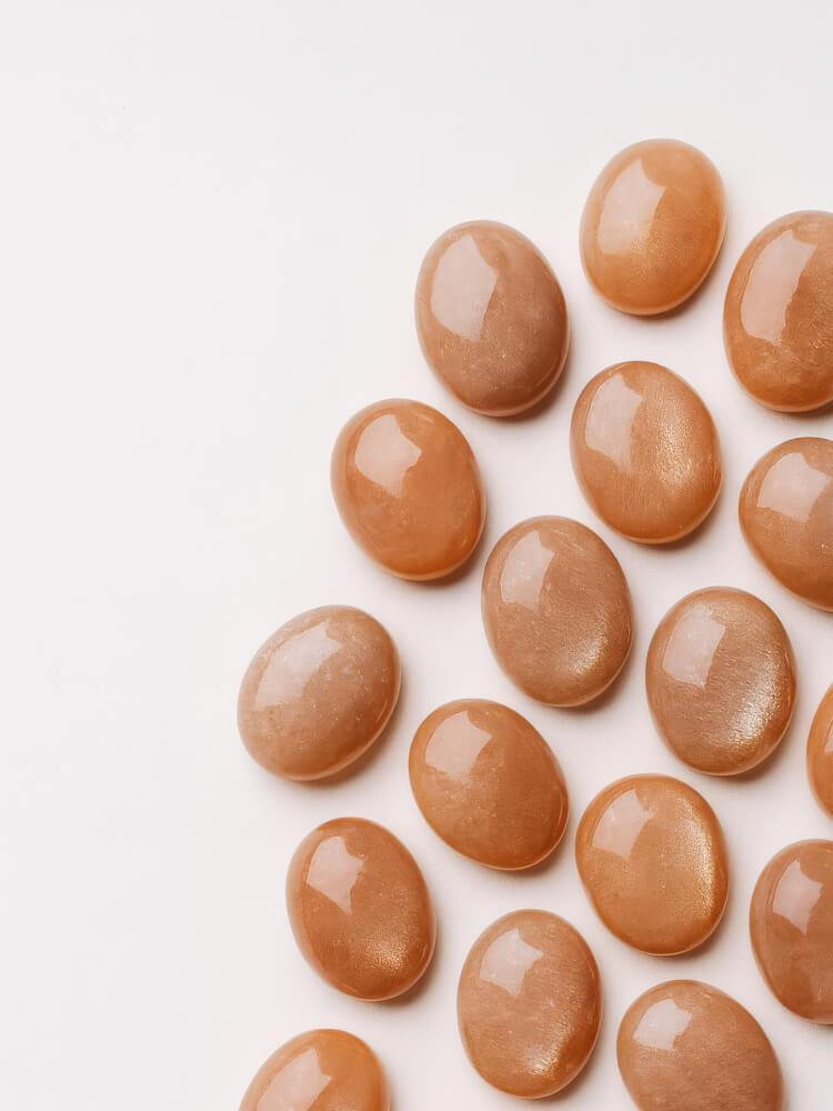 Персиковый лунный камень — магия ортоклаза для сердца и души