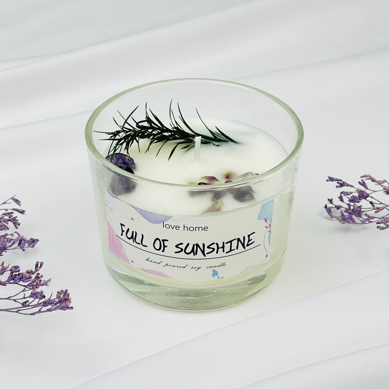 Свеча с натуральными камнями Аметиста "Наполненный солнцем" - изображение товара №1