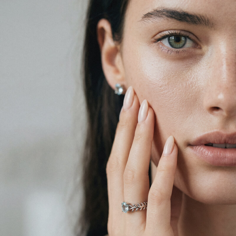 Кольцо и серьги с голубым топазом