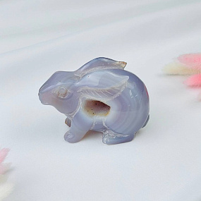 Кролик резной из Агата с жеодой