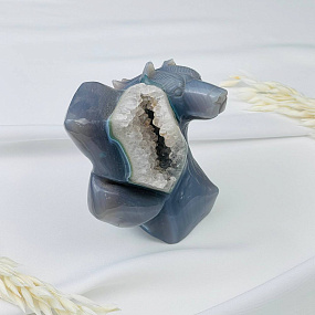 Волк резной из камня Агат серый с жеодой, Артикул: 071713 - изображение товара №1