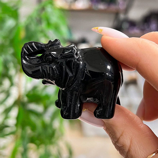 Фигурка "Слон" резной из камня черный Обсидиан