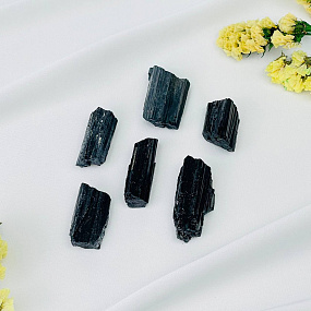 Кристалл из необработанного черного Турмалина (Шерл)