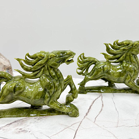 Статуэтка резная Конь из Змеевика, Артикул: 117297 - изображение товара №1