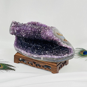 Друза Аметиста на подставке