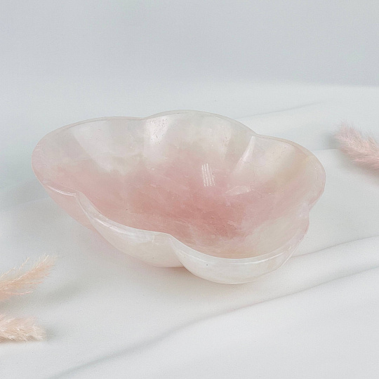 Чаша из мадагаскарского Розового кварца, Артикул: 117732 - изображение товара №1