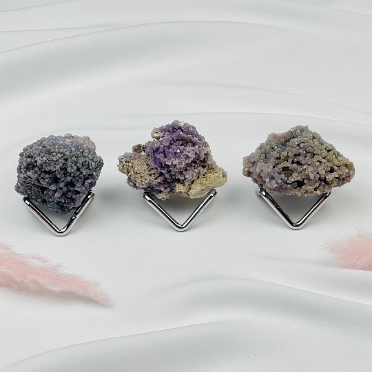 Виноградный Халцедон на подставке, Артикул: 108777 - изображение товара №1