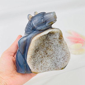 Медведь резной из камня Агат серый с жеодой, Артикул: 071732 - изображение товара №3