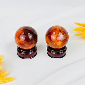 Шар из Сердолика на подставке