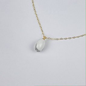 Кулон на цепочке из Говлита