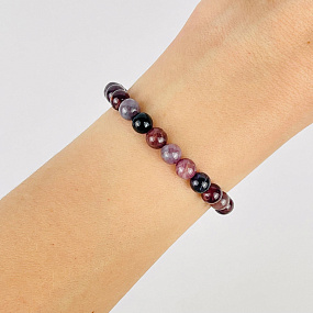 Браслет из Шпинели